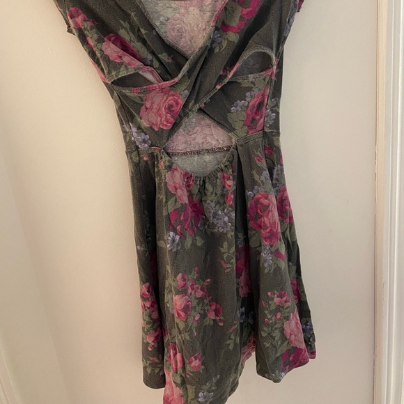 Floral dress - Picture 2 of 2